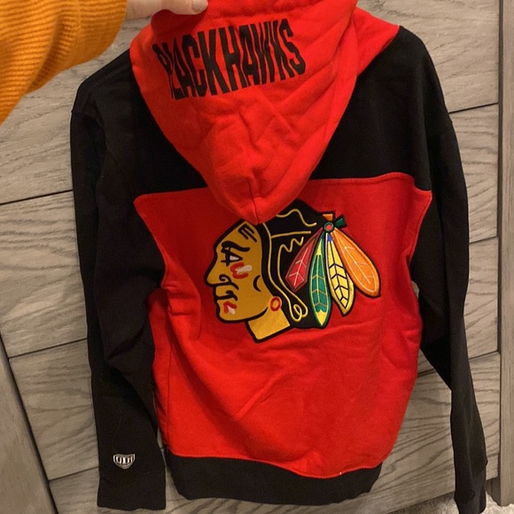 Chicago Blackhawk’s sweatshirt hoodie - Picture 2 of 2